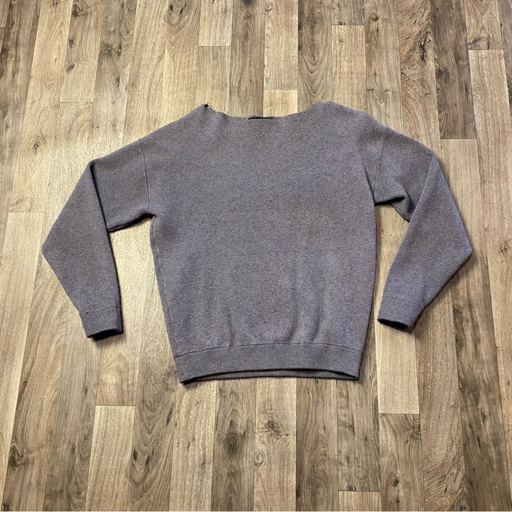 Tahari Boat Neck Gray Cozy Oversized Knit Sweater Size Small